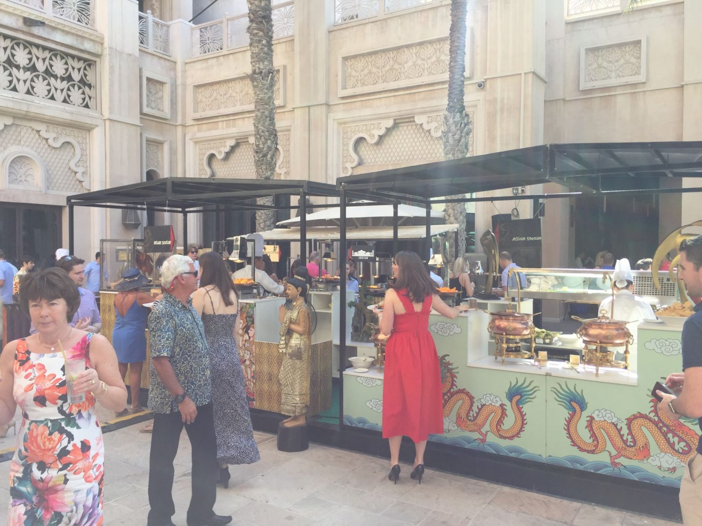 Al Qasr brunch Dubai food stations