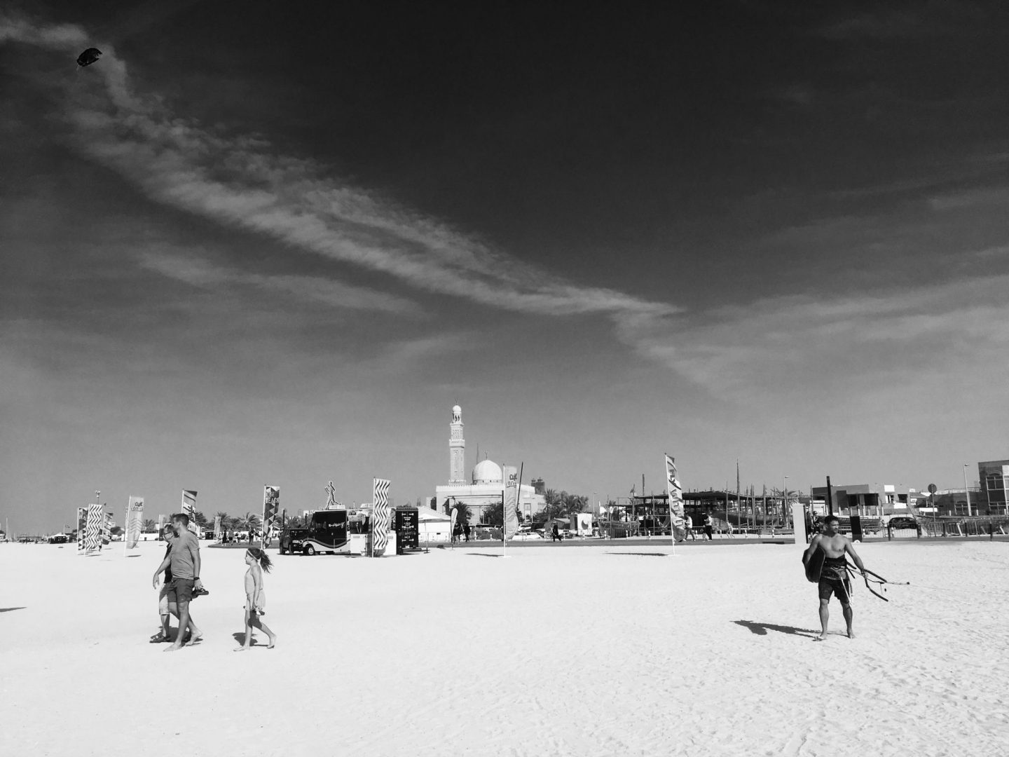 Guide: Beach strolling in Dubai – Kite Beach and beyond