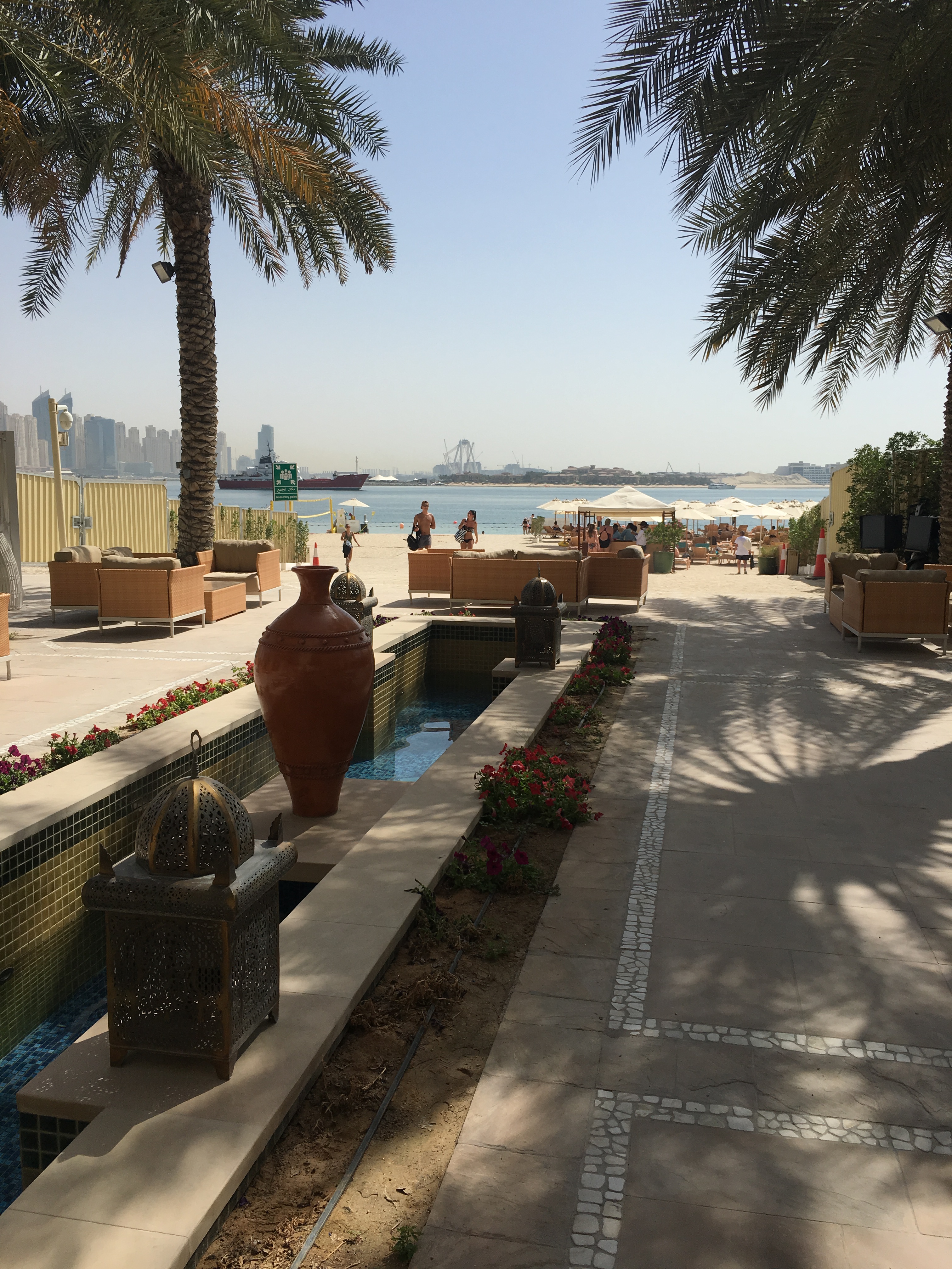 Beach-Fairmont-Palm-Dubai