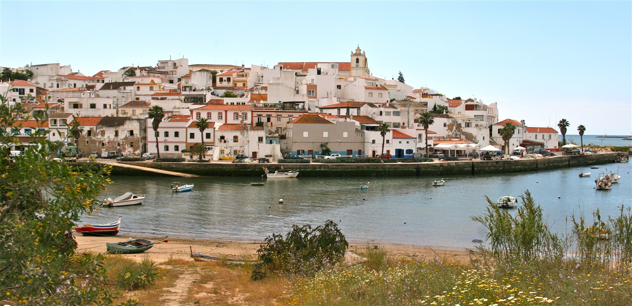 Ferragudo - the Jewel of the Algarve - The Guestbooks