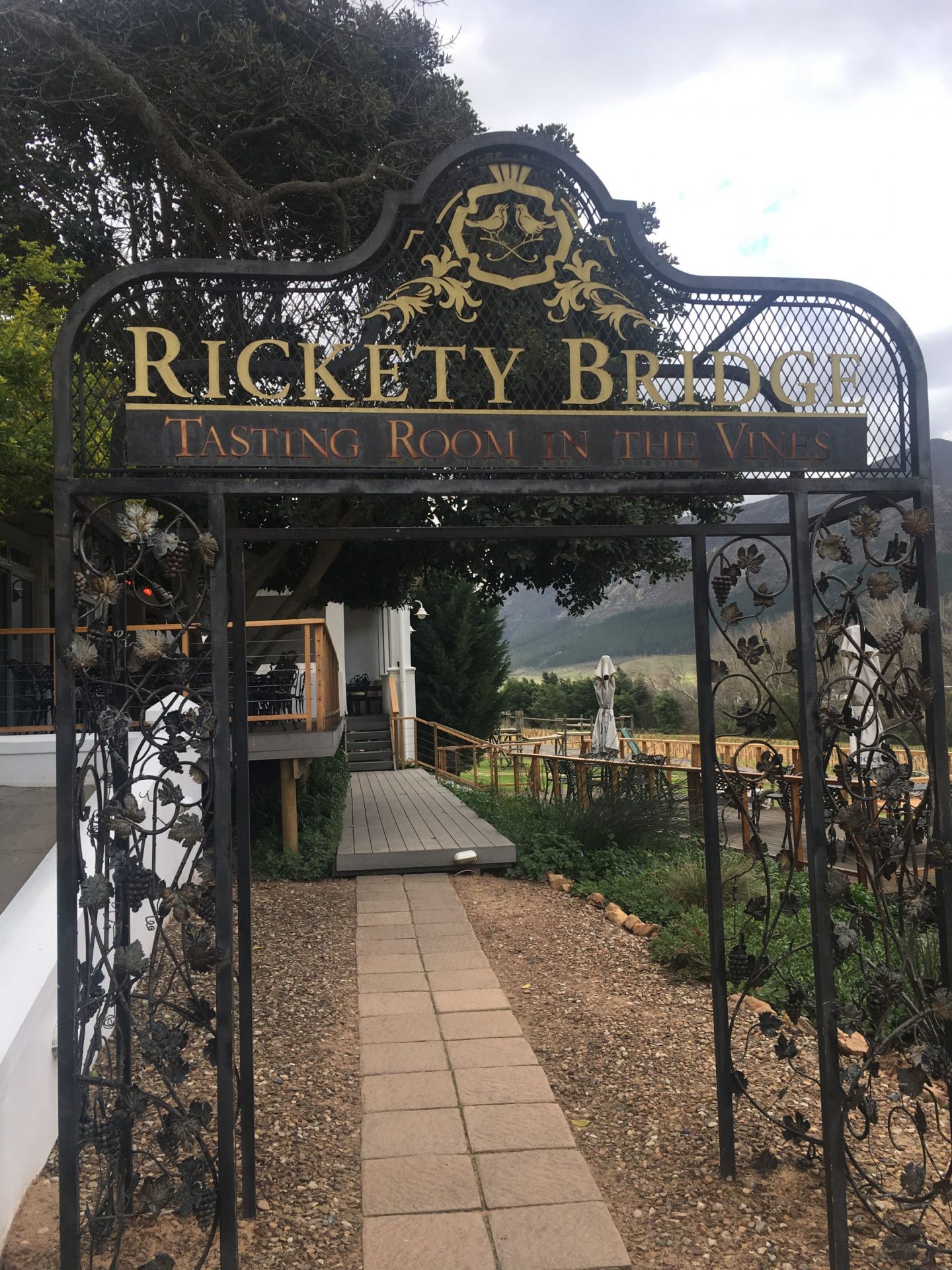 Rickety_bridge_Franschhoek_wine