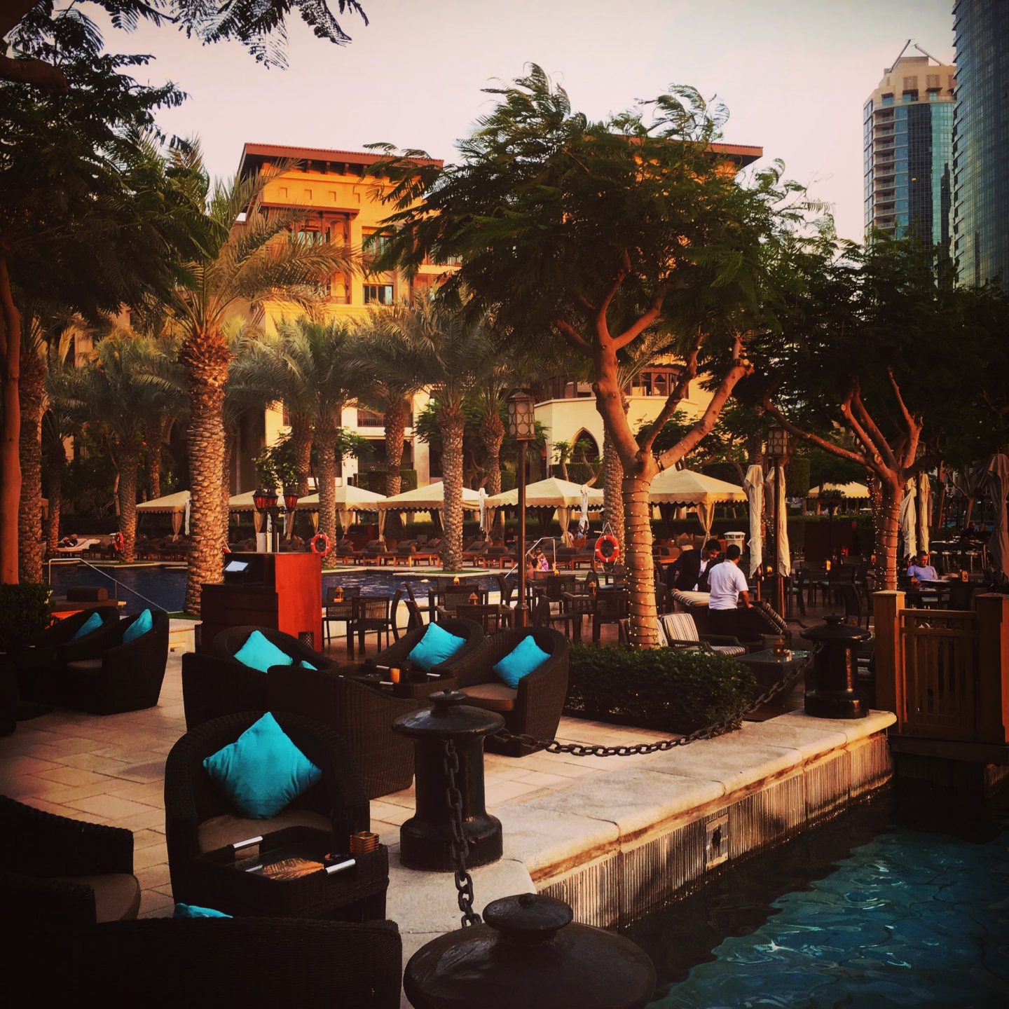 Ewaan-Lounge-outdoors-Palace-Downtown-Dubai