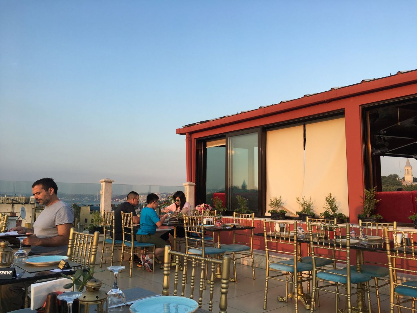 Roof-Mezze-360-Istanbul-Terrace