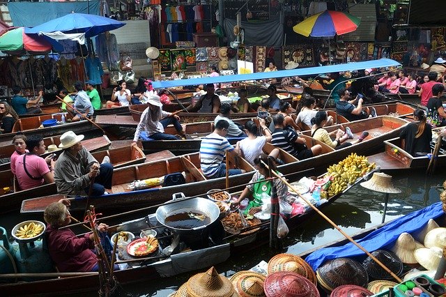 Bangkok-floating-market 